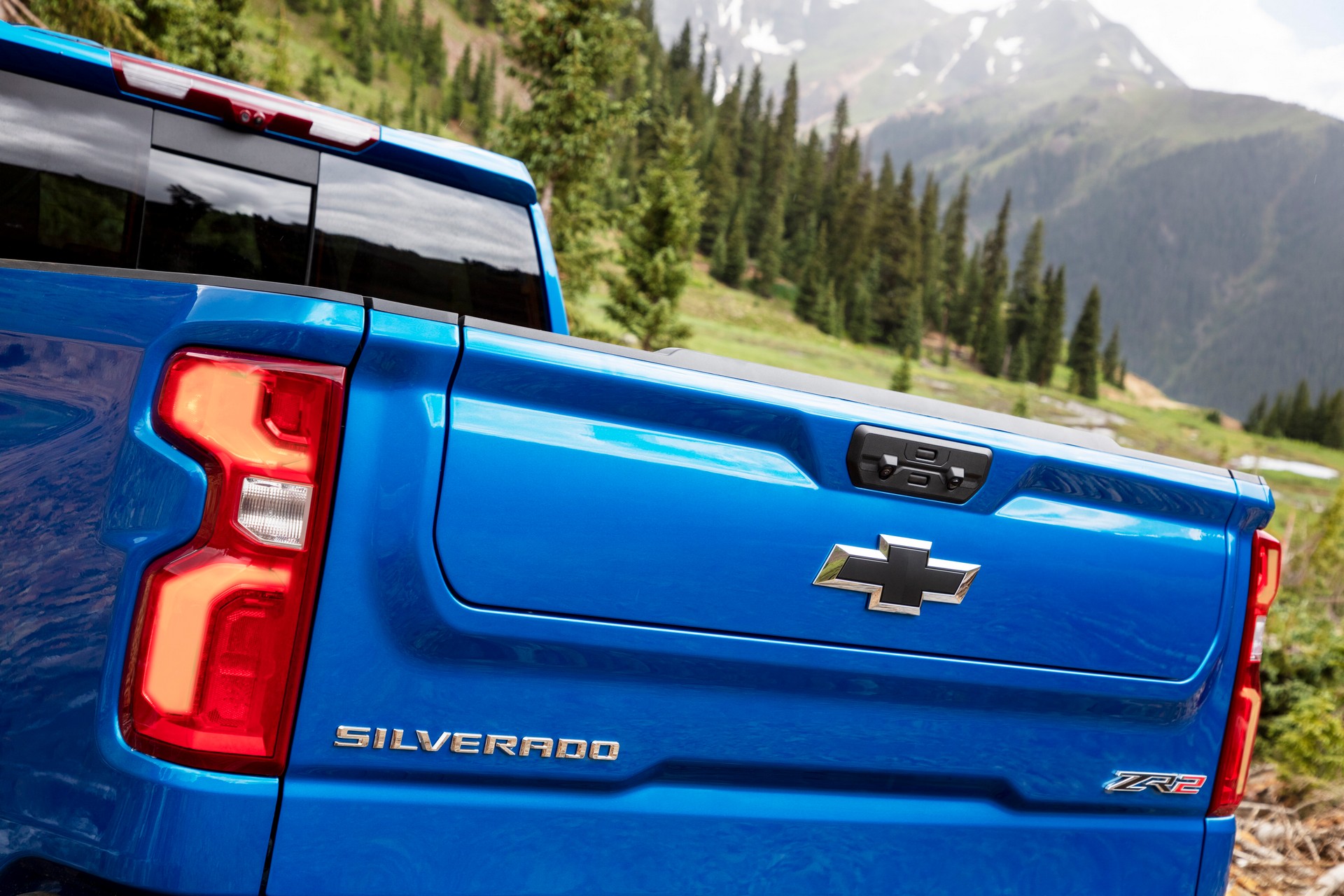 2022 Chevrolet Silverado ZR2 Tail Light Wallpapers (11)