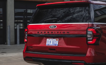 2022 Ford Expedition Stealth Edition Detail Wallpapers  450x275 (39)