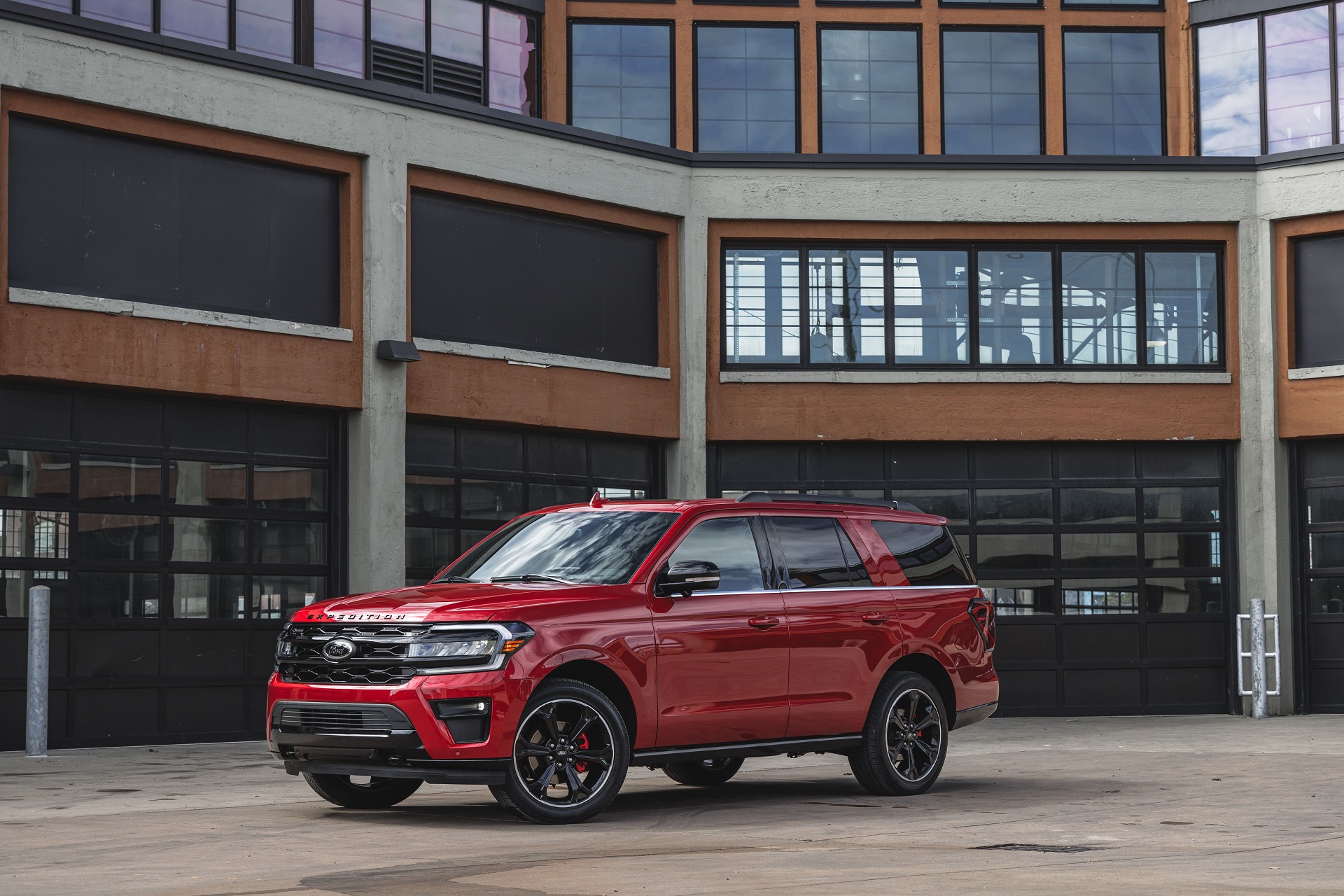 2022 Ford Expedition Stealth Edition Front Three-Quarter Wallpapers #30 of 57