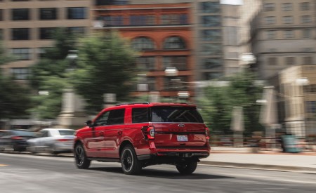 2022 Ford Expedition Stealth Edition Rear Three-Quarter Wallpapers 450x275 (28)