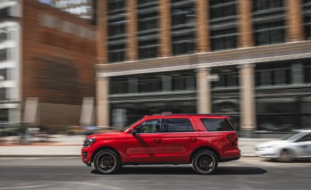 2022 Ford Expedition Stealth Edition Side Wallpapers 450x275 (26)