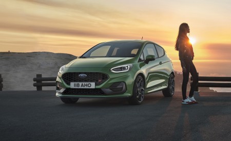 2022 Ford Fiesta ST Front Wallpapers 450x275 (2)