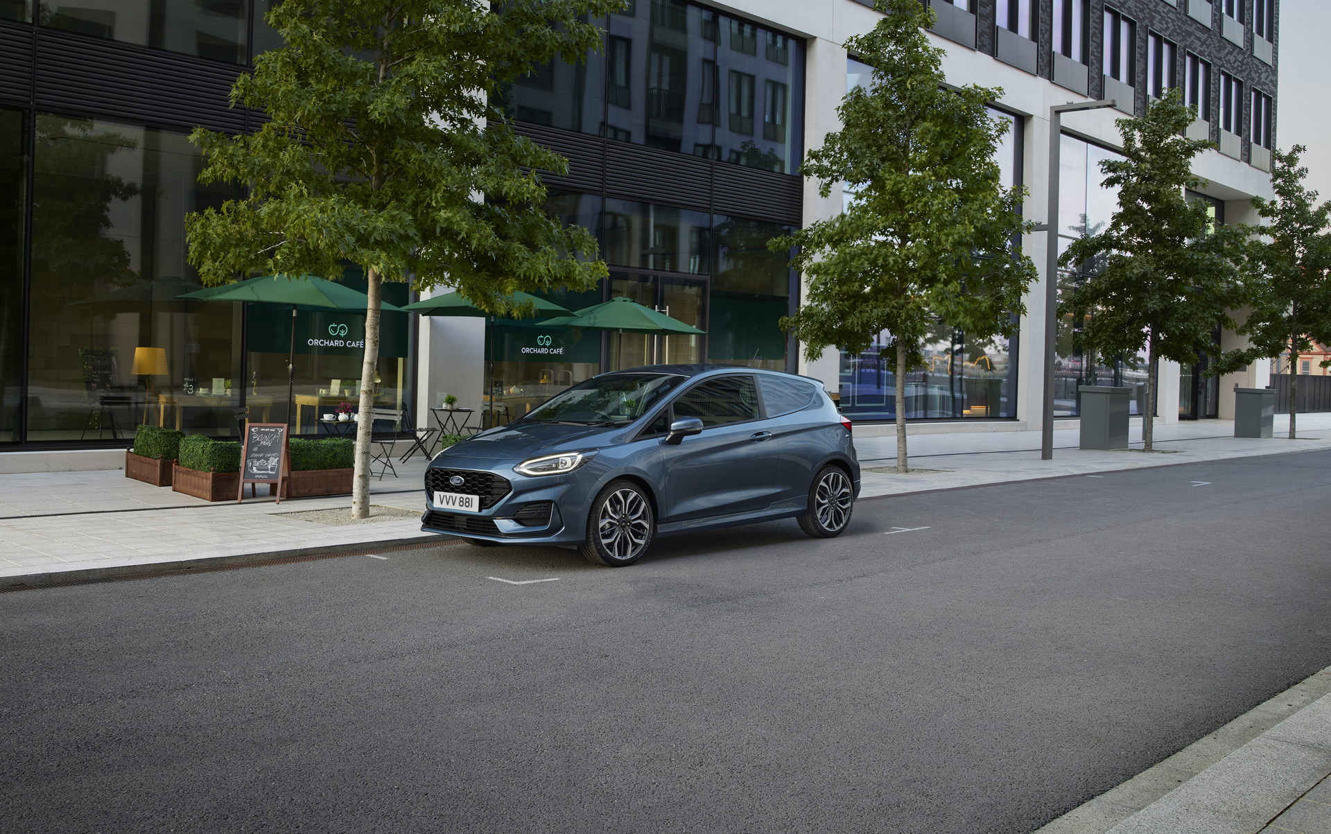 2022 Ford Fiesta Van Front Three-Quarter Wallpapers (4)