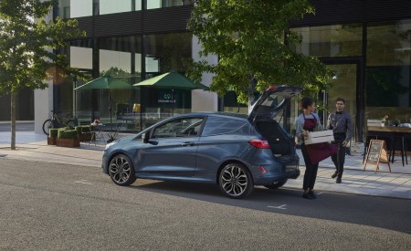 2022 Ford Fiesta Van Rear Three-Quarter Wallpapers 450x275 (5)