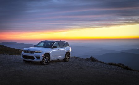 2022 Jeep Grand Cherokee Summit Reserve Front Three-Quarter Wallpapers 450x275 (11)