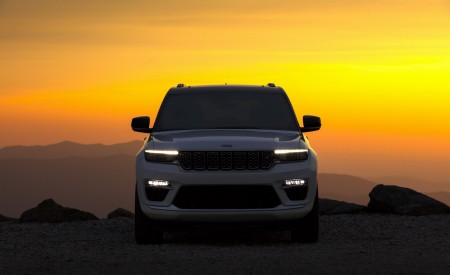 2022 Jeep Grand Cherokee Summit Reserve Front Wallpapers 450x275 (7)