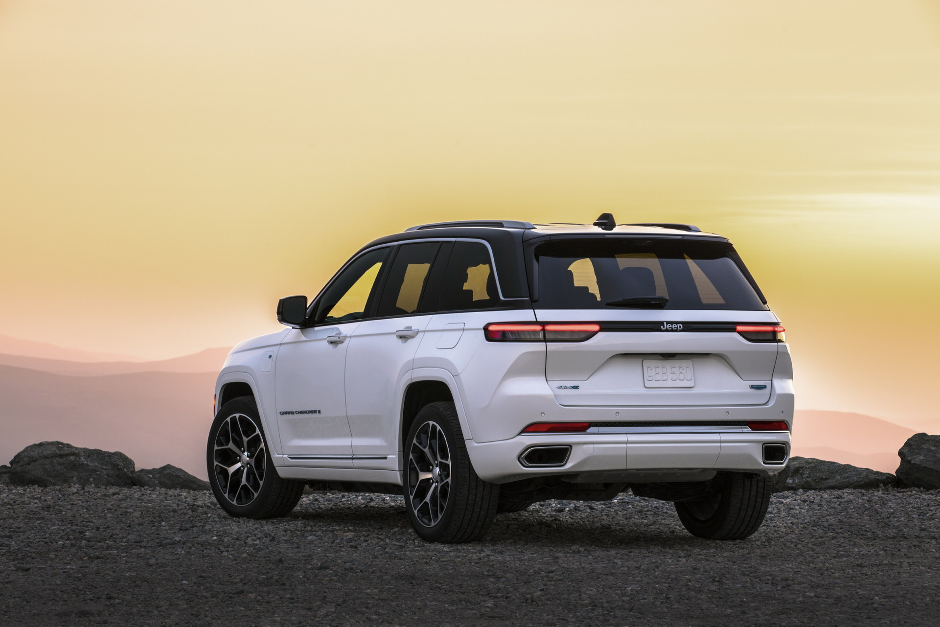 2022 Jeep Grand Cherokee Summit Reserve Rear Three-Quarter Wallpapers (8)