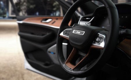2022 Jeep Grand Cherokee Trailhawk Interior Steering Wheel Wallpapers 450x275 (43)