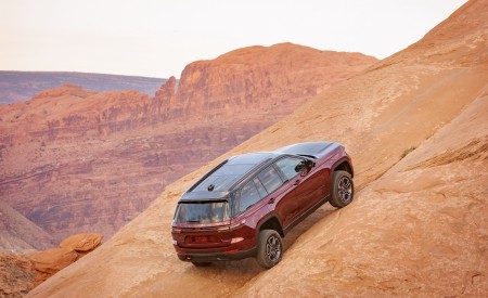 2022 Jeep Grand Cherokee Trailhawk Off-Road Wallpapers 450x275 (16)