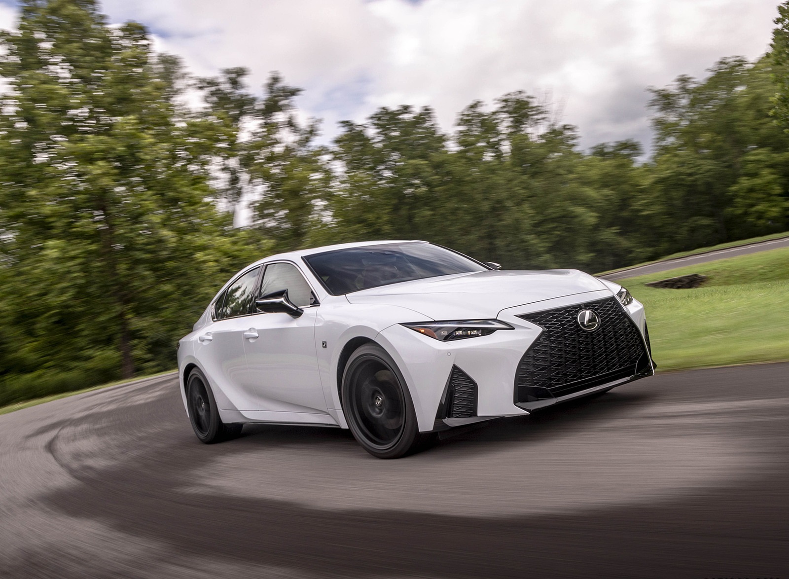 2022 Lexus IS 350 F SPORT Front Three-Quarter Wallpapers  (3)