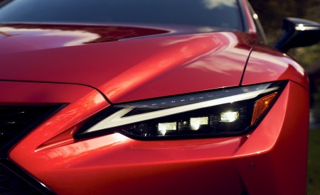 2022 Lexus IS 350 F SPORT Headlight Wallpapers 450x275 (14)