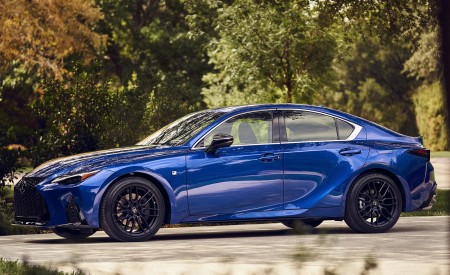 2022 Lexus IS 350 F SPORT Side Wallpapers 450x275 (24)