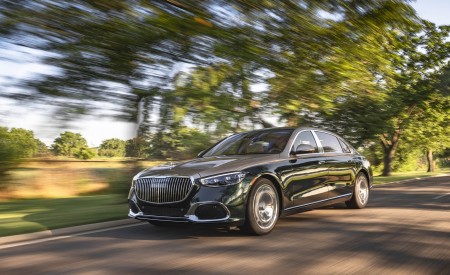 2022 Mercedes-Maybach S 680 4MATIC (US-Spec) Front Three-Quarter Wallpapers 450x275 (22)