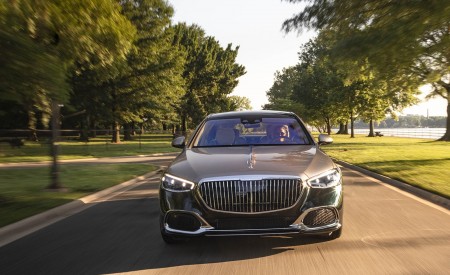 2022 Mercedes-Maybach S 680 4MATIC (US-Spec) Front Wallpapers 450x275 (26)