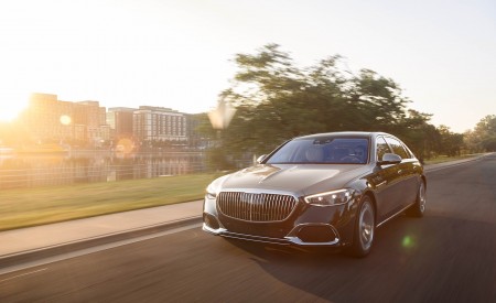 2022 Mercedes-Maybach S 680 4MATIC (US-Spec) Front Wallpapers 450x275 (9)