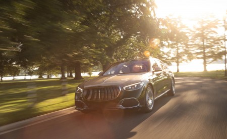 2022 Mercedes-Maybach S 680 4MATIC (US-Spec) Front Wallpapers 450x275 (25)