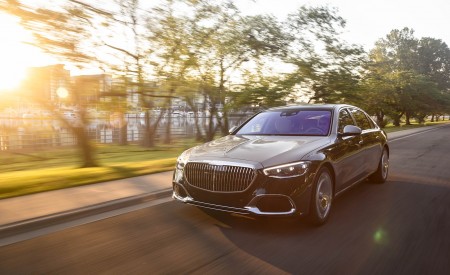 2022 Mercedes-Maybach S 680 4MATIC (US-Spec) Front Wallpapers 450x275 (8)