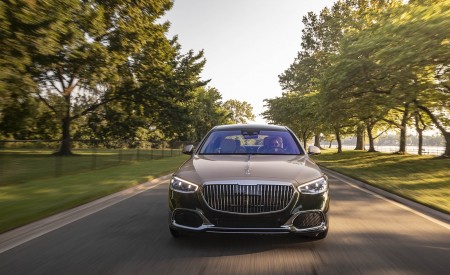 2022 Mercedes-Maybach S 680 4MATIC (US-Spec) Front Wallpapers 450x275 (29)