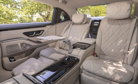 2022 Mercedes-Maybach S 680 4MATIC (US-Spec) Interior Rear Seats Wallpapers 450x275 (86)