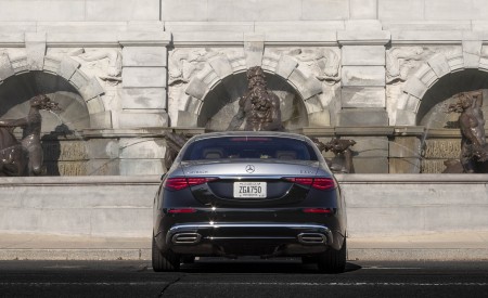 2022 Mercedes-Maybach S 680 4MATIC (US-Spec) Rear Wallpapers 450x275 (135)