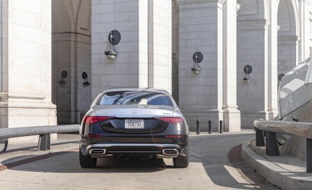 2022 Mercedes-Maybach S 680 4MATIC (US-Spec) Rear Wallpapers 450x275 (125)