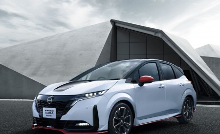 2022 Nissan Note Aura NISMO Front Three-Quarter Wallpapers 450x275 (3)