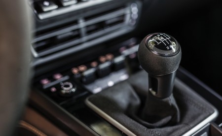 2022 Porsche 911 Carrera GTS Cabriolet (Color: Crayon) Interior Detail Wallpapers 450x275 (30)