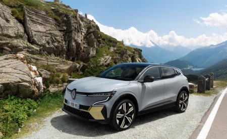2022 Renault Megane E-Tech Front Three-Quarter Wallpapers 450x275 (6)