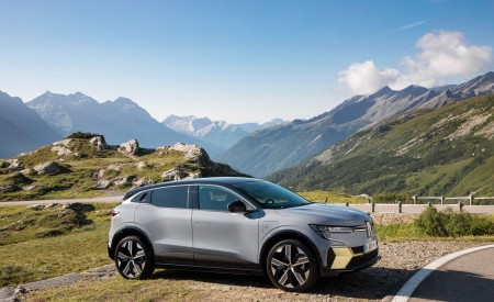 2022 Renault Megane E-Tech Front Three-Quarter Wallpapers 450x275 (8)