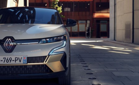 2022 Renault Megane E-Tech Front Wallpapers 450x275 (28)