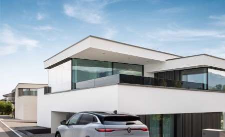 2022 Renault Megane E-Tech Rear Three-Quarter Wallpapers 450x275 (24)