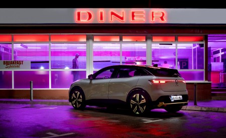 2022 Renault Megane E-Tech Rear Three-Quarter Wallpapers 450x275 (62)