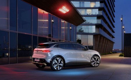 2022 Renault Megane E-Tech Rear Three-Quarter Wallpapers 450x275 (40)