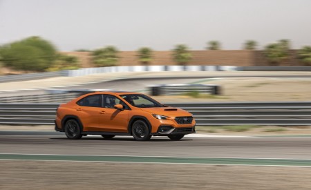 2022 Subaru WRX Front Three-Quarter Wallpapers 450x275 (7)