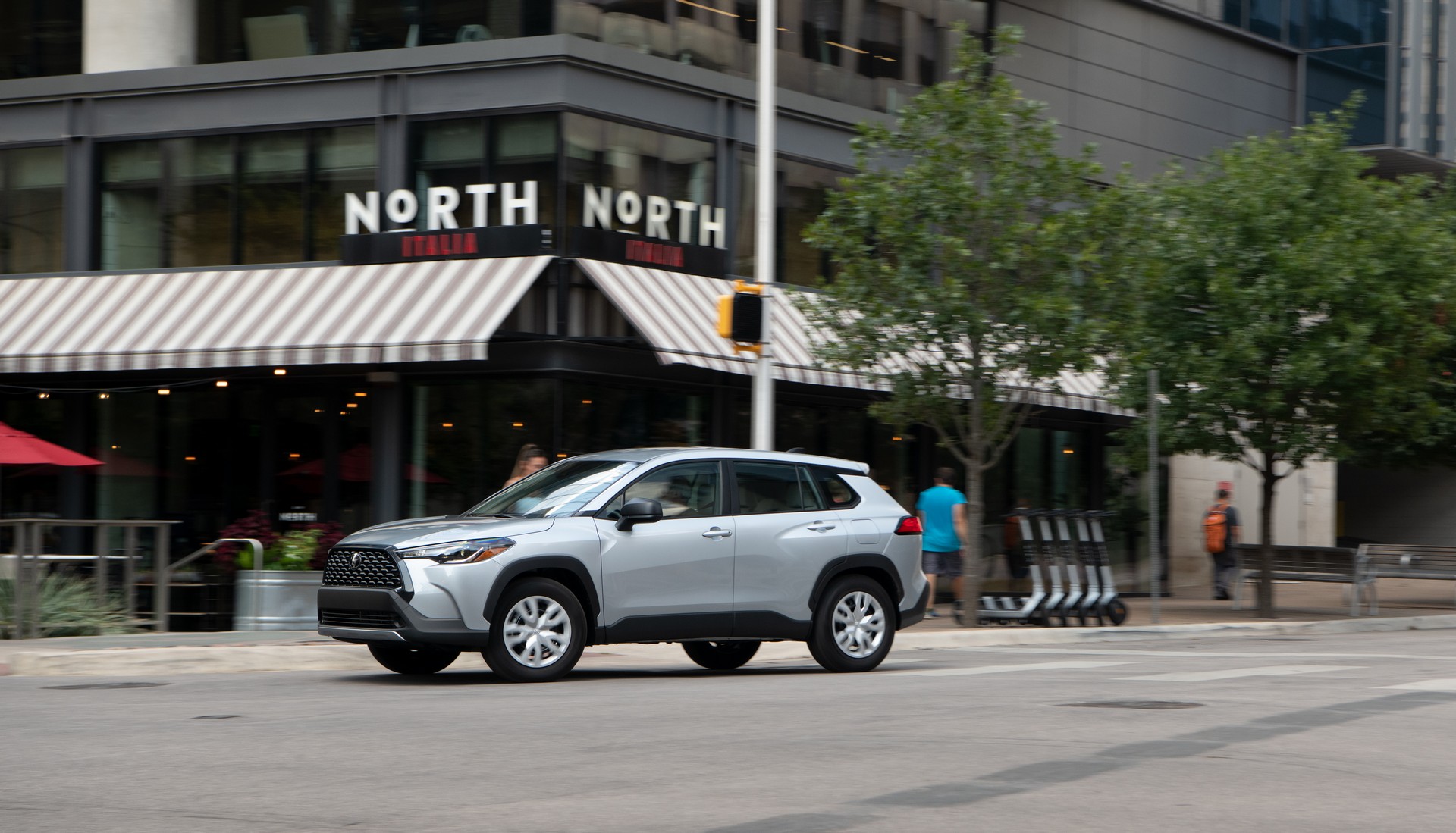 2022 Toyota Corolla Cross L Front Three-Quarter Wallpapers (13)