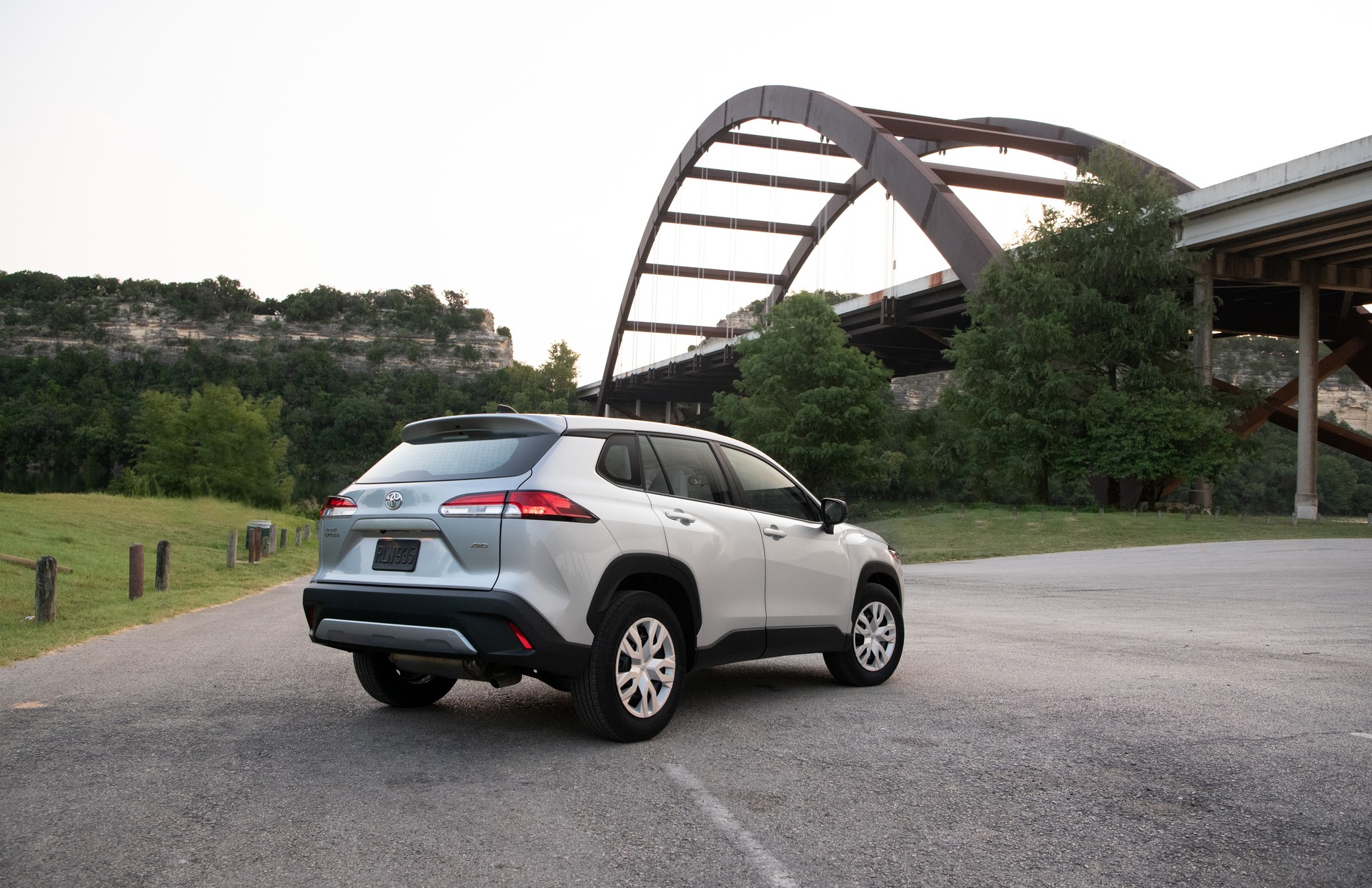 2022 Toyota Corolla Cross L Rear Three-Quarter Wallpapers (11)