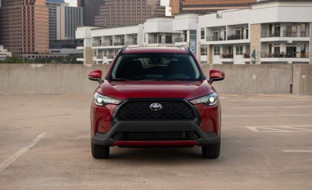 2022 Toyota Corolla Cross LE Front Wallpapers  450x275 (15)