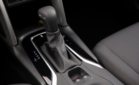 2022 Toyota Corolla Cross LE Interior Detail Wallpapers  450x275 (53)