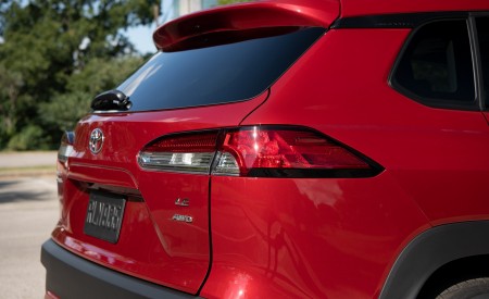 2022 Toyota Corolla Cross LE Tail Light Wallpapers 450x275 (39)