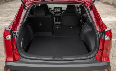 2022 Toyota Corolla Cross LE Trunk Wallpapers 450x275 (66)