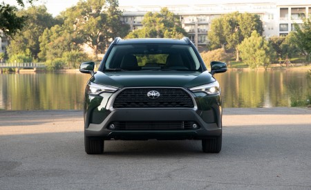 2022 Toyota Corolla Cross XLE Front Wallpapers  450x275 (13)