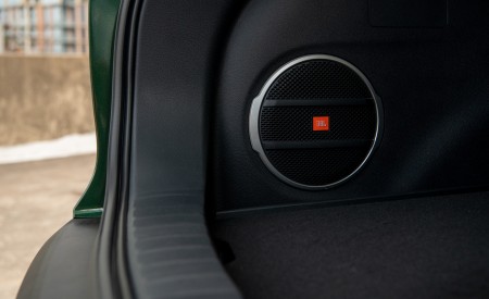 2022 Toyota Corolla Cross XLE Interior Detail Wallpapers 450x275 (45)