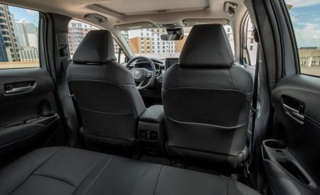 2022 Toyota Corolla Cross XLE Interior Wallpapers 450x275 (122)