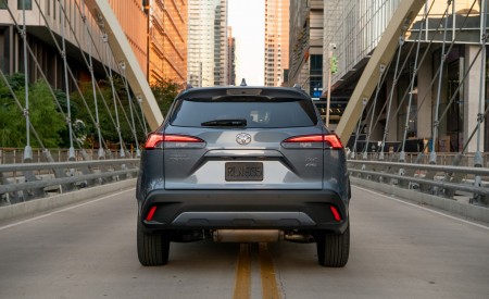 2022 Toyota Corolla Cross XLE Rear Wallpapers 450x275 (74)
