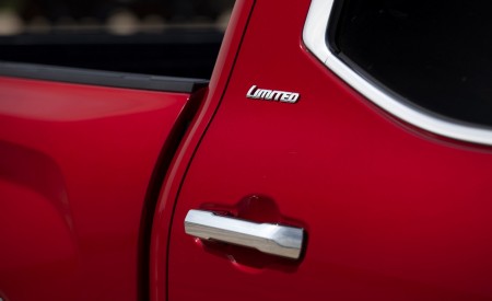 2022 Toyota Tundra Limited Detail Wallpapers 450x275 (39)