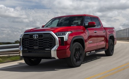 2022 Toyota Tundra Limited Front Three-Quarter Wallpapers 450x275 (16)