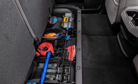 2022 Toyota Tundra Limited Interior Rear Seats Wallpapers 450x275 (105)