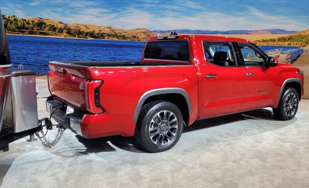 2022 Toyota Tundra Limited Rear Three-Quarter Wallpapers 450x275 (59)