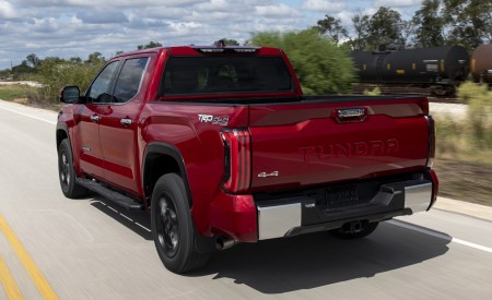 2022 Toyota Tundra Limited Rear Three-Quarter Wallpapers 450x275 (17)