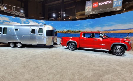 2022 Toyota Tundra Limited Side Wallpapers 450x275 (60)